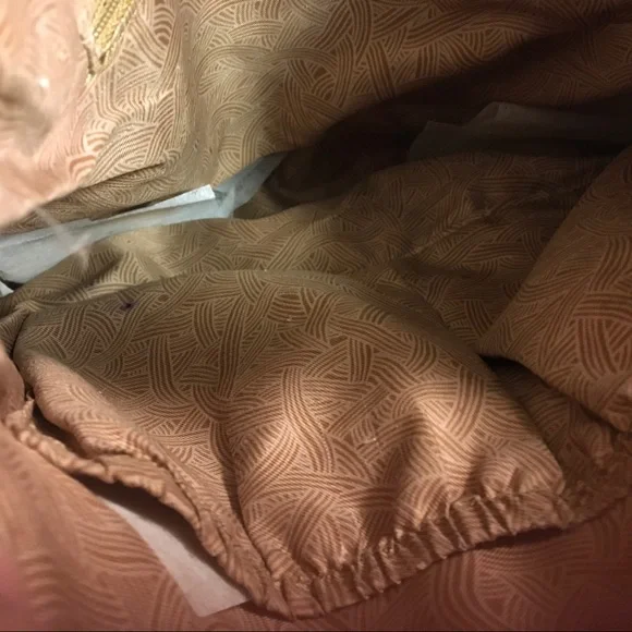 Sold SAKROOTS crossbody bag good condition - Picture 9 of 10